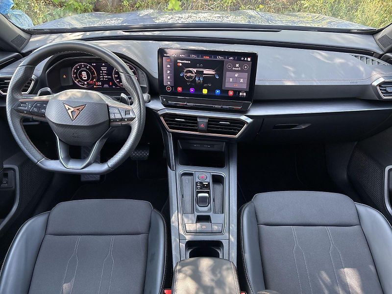 Cupra Formentor (2024) 1.5 TSI DSG - fotka 5 z 31