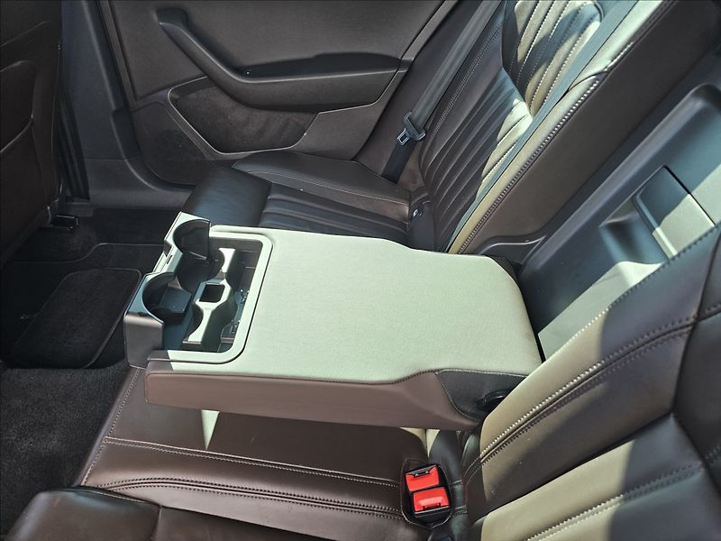 Škoda Superb 3 2,0TDi Laurin & Klement - fotka 29 z 46