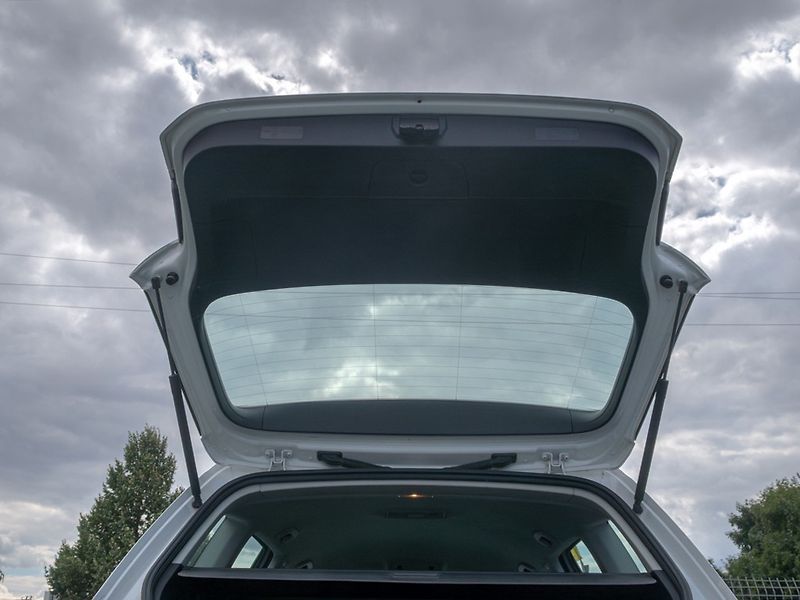 Volkswagen Golf (2014) 1.6TDI 77KW – 2x KOLA - fotka 32 z 40
