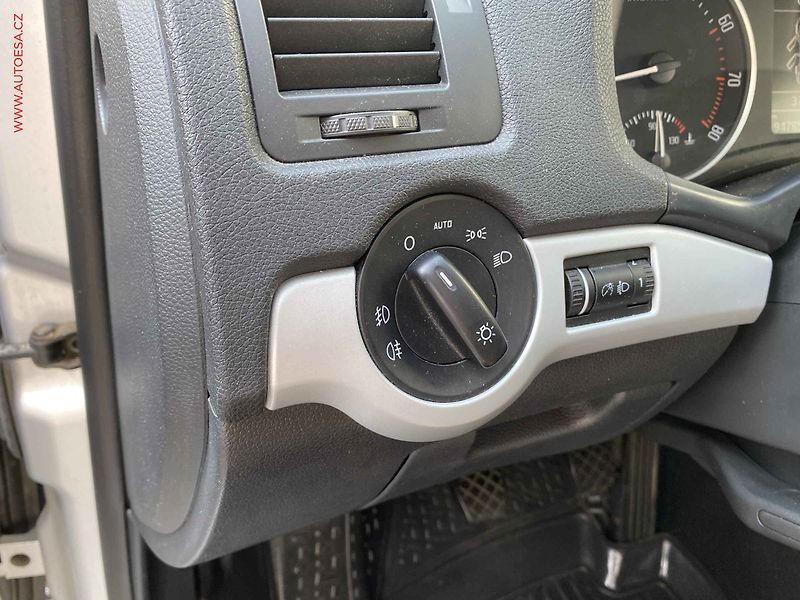 Škoda Octavia (2009) 1.4 TSI, AC, temp - fotka 15 z 16