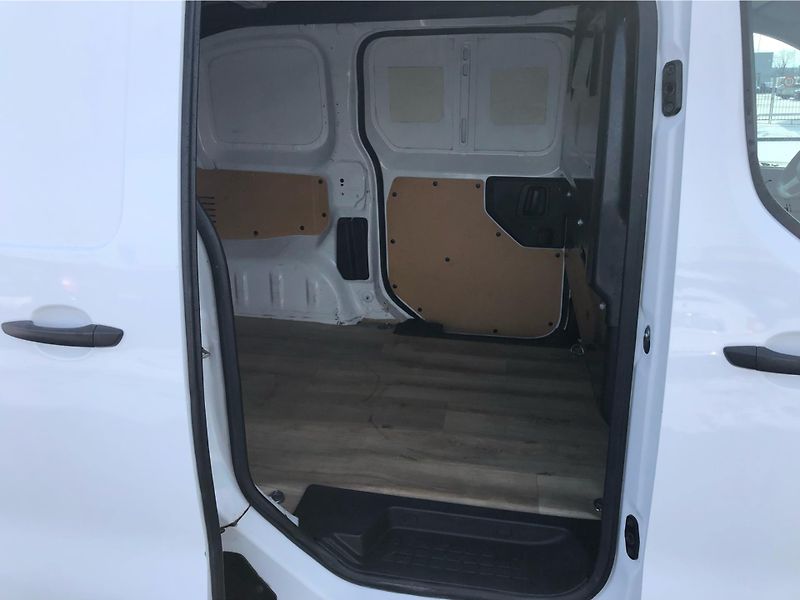 Citroën Jumpy 1.6 BlueHDi L1H1 - fotka 27 z 28