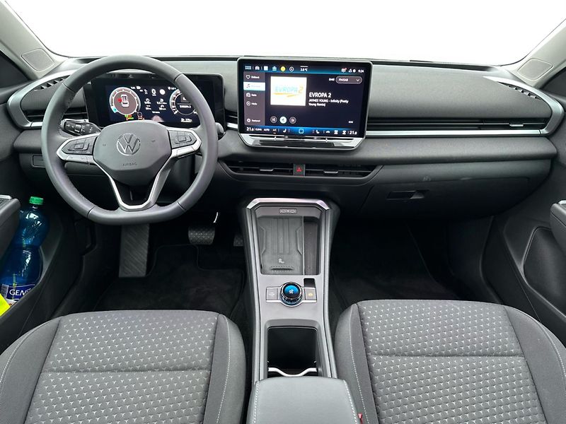 Volkswagen T-Roc (2025) Life 1,5 eTSI 85 kW 7DSG - fotka 9 z 22