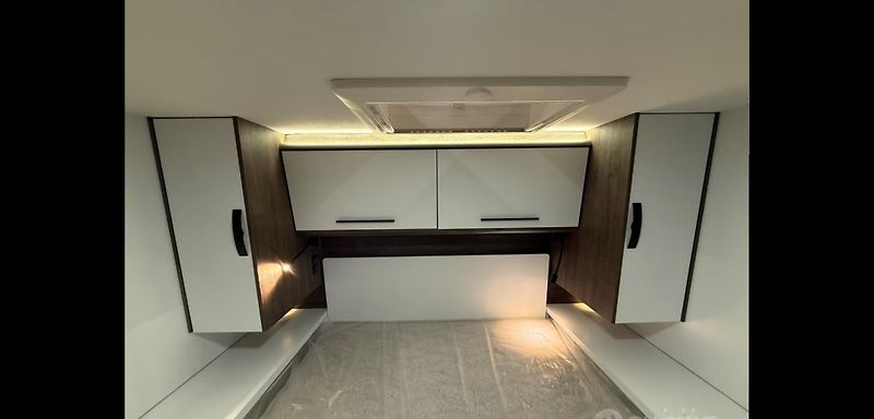 Benimar (2026) Tessoro 497 Nordkapp Queen bed - fotka 22 z 23