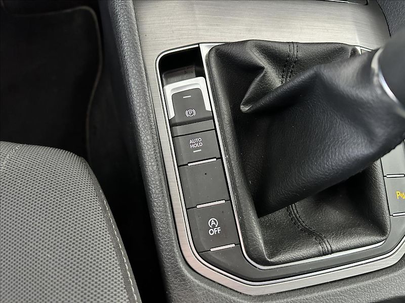 Volkswagen Golf Sportsvan 1,6   TDI 81kW,SERVISKA,WEBAST - fotka 20 z 25