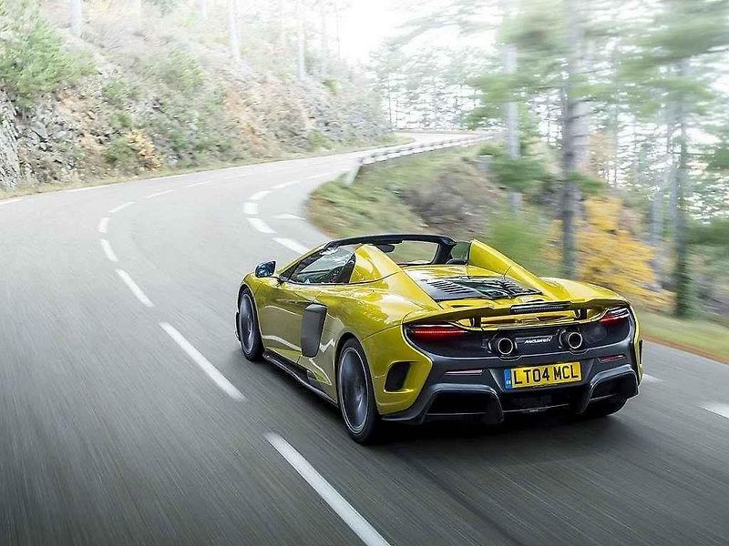 McLaren 675LT Spider.