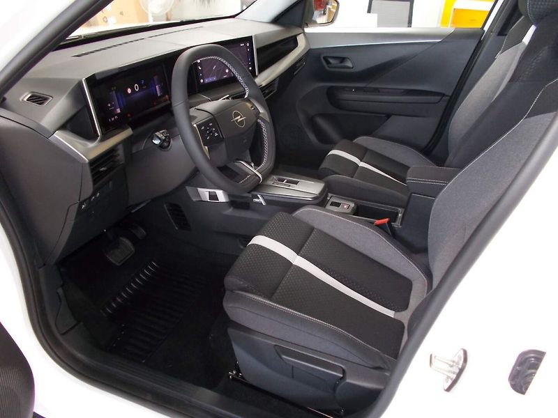 Opel Frontera (2026) Edition Hybrid 1.2 TURBO (81kW - fotka 13 z 28