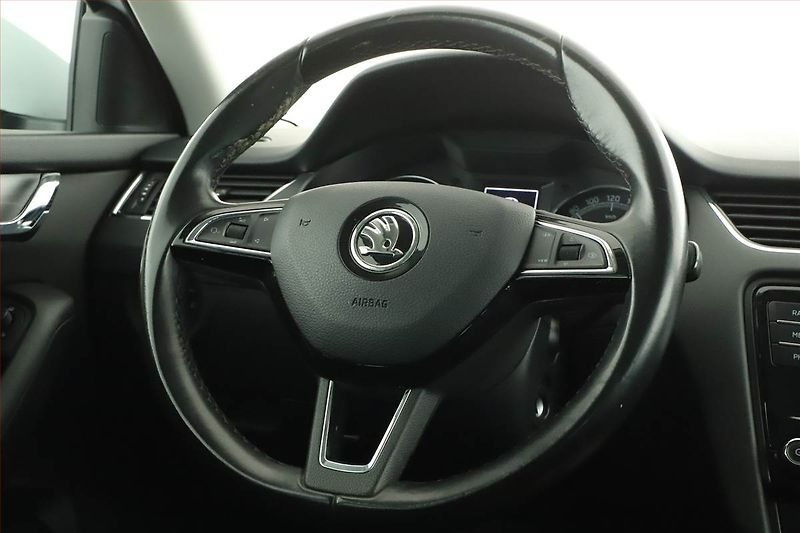 Škoda Octavia (2020) 1.6 TDI, Tempomat - fotka 8 z 12