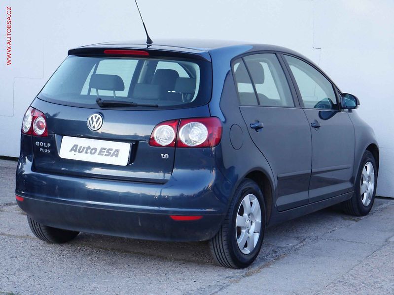 Volkswagen Golf Plus (2007) 1.6i, Klima - fotka 6 z 17