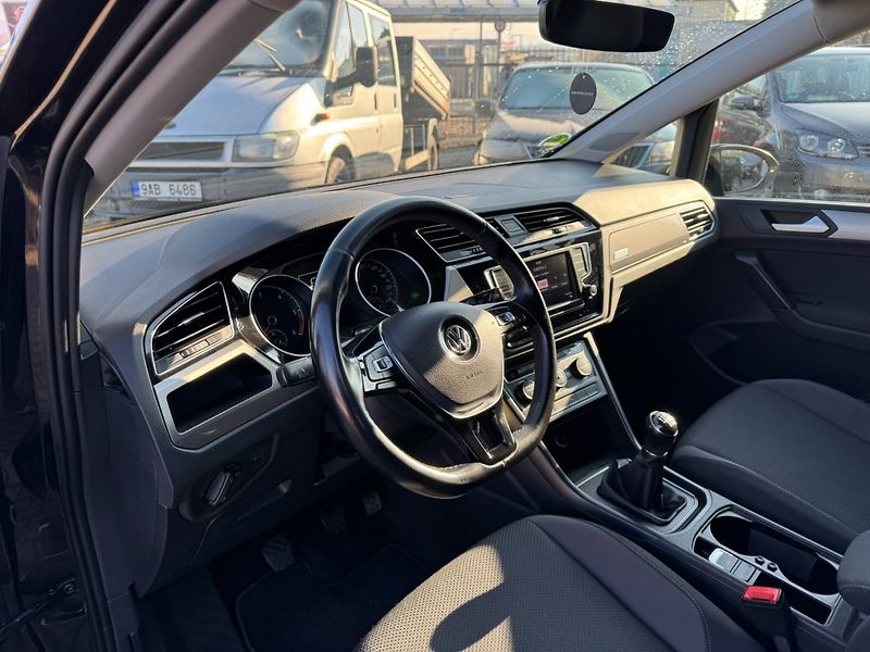 Volkswagen Touran (2016) 1,6 TDI 85 KW STK NAVI TAŽNÉ - fotka 15 z 50