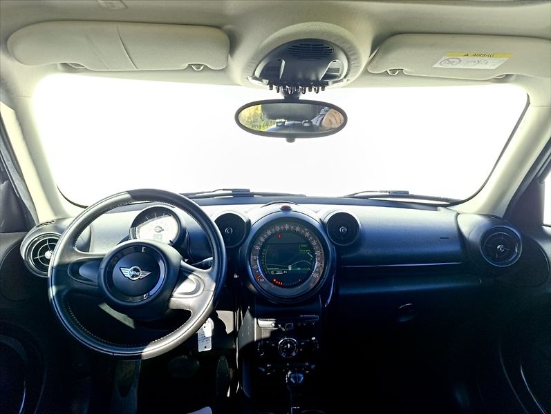 Mini Countryman 2,0 d Automat Navi Panorama LE - fotka 15 z 32