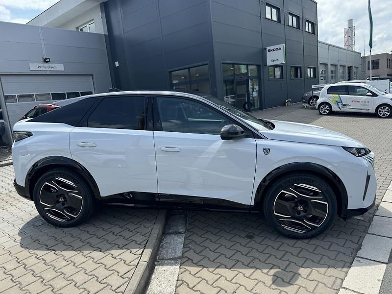 Peugeot 3008 (2024) GT - fotka 4 z 21