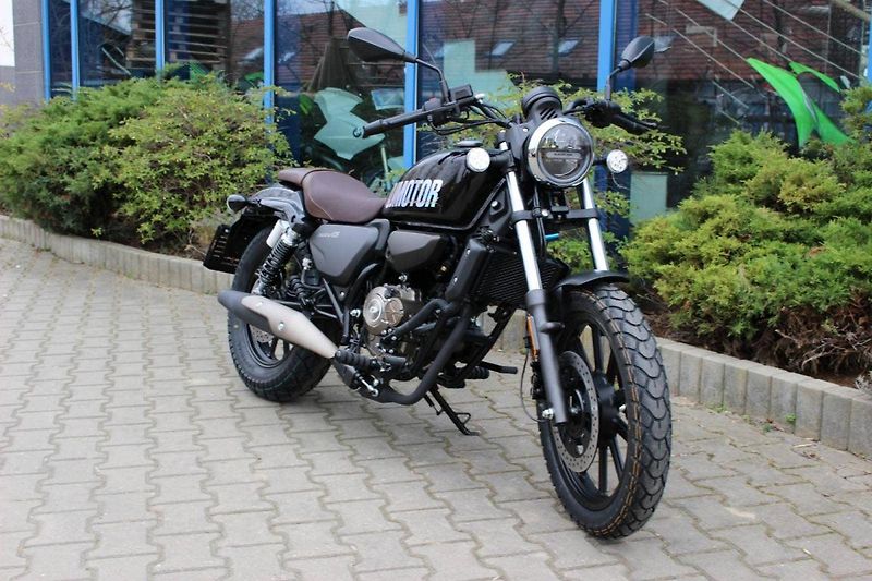 QJ Motor SRV 125 (2026) 2026 SKLADEM - fotka 1 z 8
