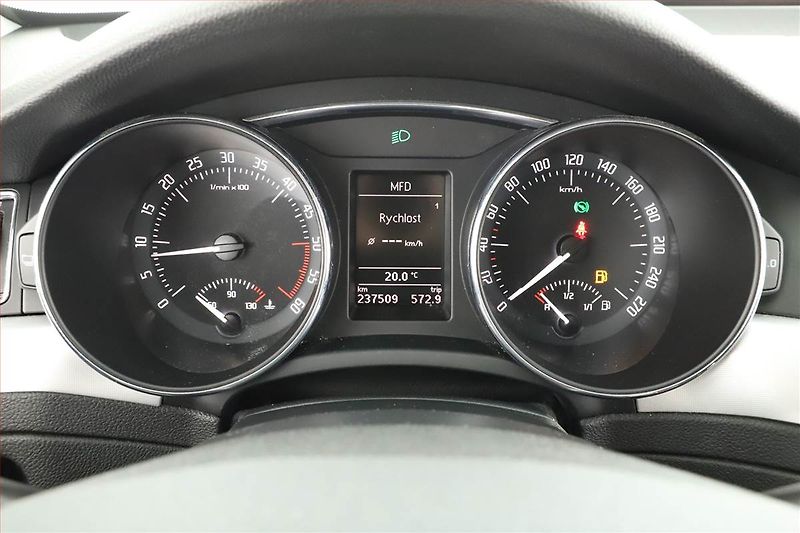 Škoda Superb (2011) Comfort 2.0 TDI, 4X4, Automat - fotka 8 z 18