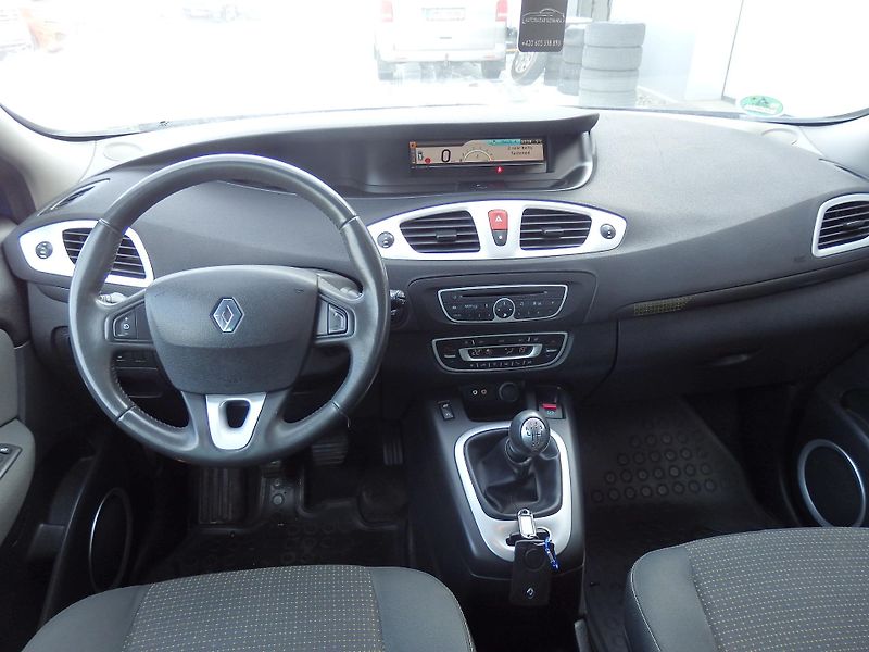 Renault Grand Scénic 1.4 TCE 96 kW DIGI. KLIMA - fotka 14 z 17