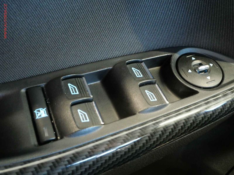 Ford Focus (2012) 2.0TDCi, ČR, Xenon, AC - fotka 14 z 21