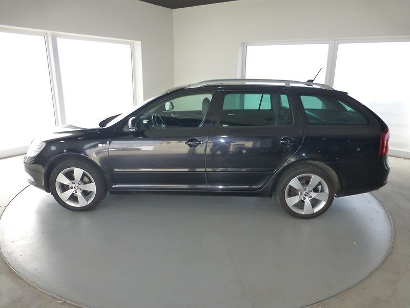 Škoda Octavia (2011) 2,0TDI*VYHŘ.SED**4X4**NAV**L&K - fotka 8 z 28