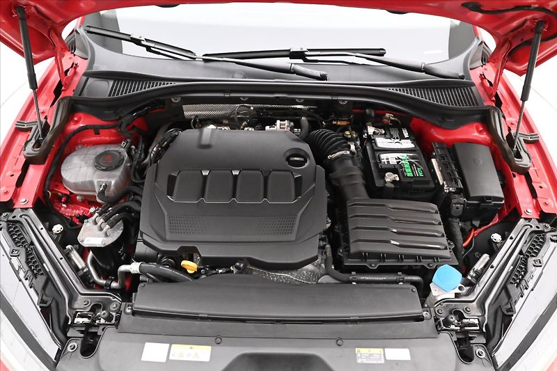 Škoda Superb 2,0 TDI 147 kW L&K DSG Záruka - fotka 9 z 32