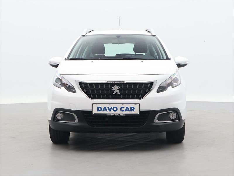 Peugeot 2008 1,2 PureTech 61kW Allure CZ - fotka 2 z 36
