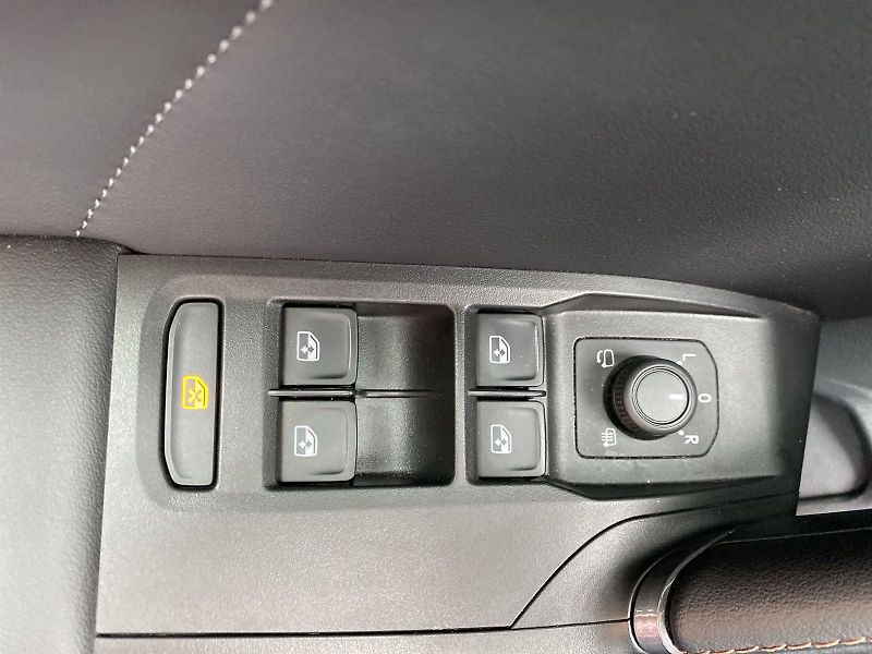 Cupra Formentor (2024) 1.5 TSI DSG - fotka 16 z 37