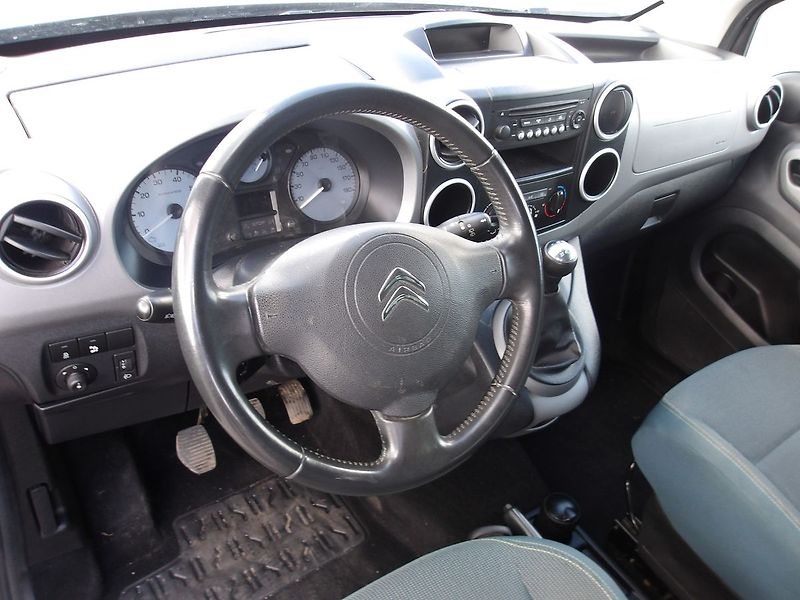 Citroën Berlingo 1,6HDi MULTISPACE 1.MAJITEL !! - fotka 22 z 32