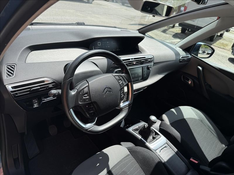 Citroën Grand C4 Picasso 1,6 HDi 7Míst ČR 1Majitel - fotka 9 z 31