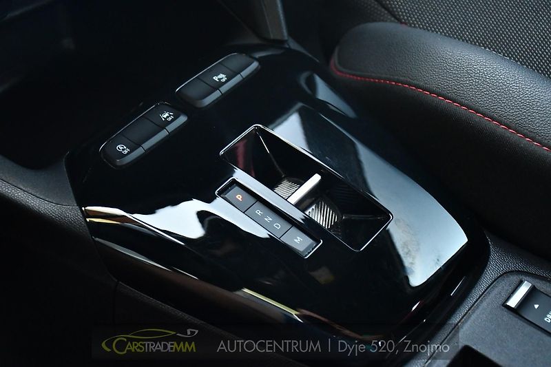Opel Corsa 1.2T 96kW GS AUTOMAT - fotka 33 z 51