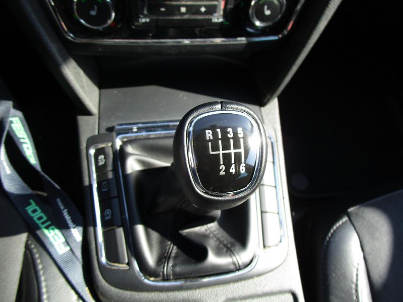 Škoda Superb 1,6TDI-77KW-NOVÝ OLEJ - fotka 14 z 20