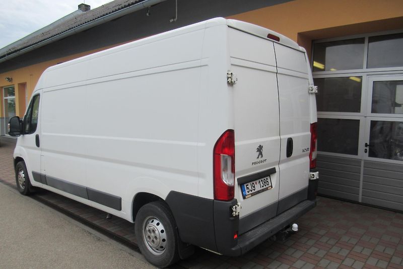 Peugeot Boxer 2.2 HDi KLIMA TAŽNÉ 2.5t - fotka 8 z 21