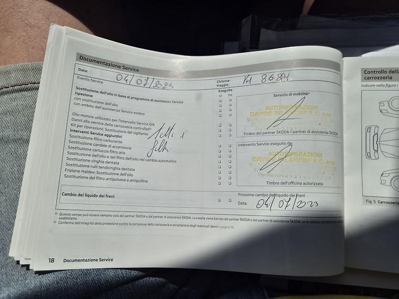 Škoda Roomster (2013) 1,6 TDI AMB bez koroze - fotka 14 z 17