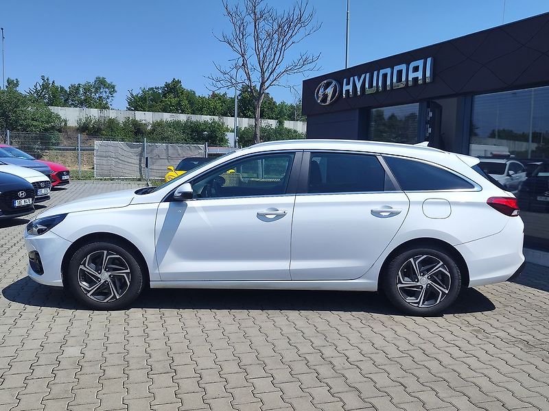 Hyundai i30 1.0 T-GDI/88kW Smart - fotka 8 z 29