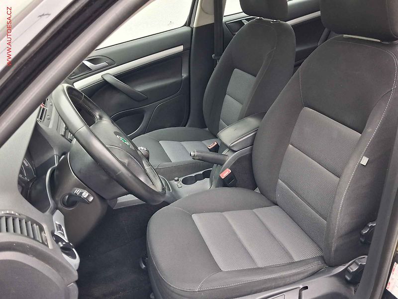 Škoda Octavia (2009) 1.9 TDi, Ambiente - fotka 9 z 15