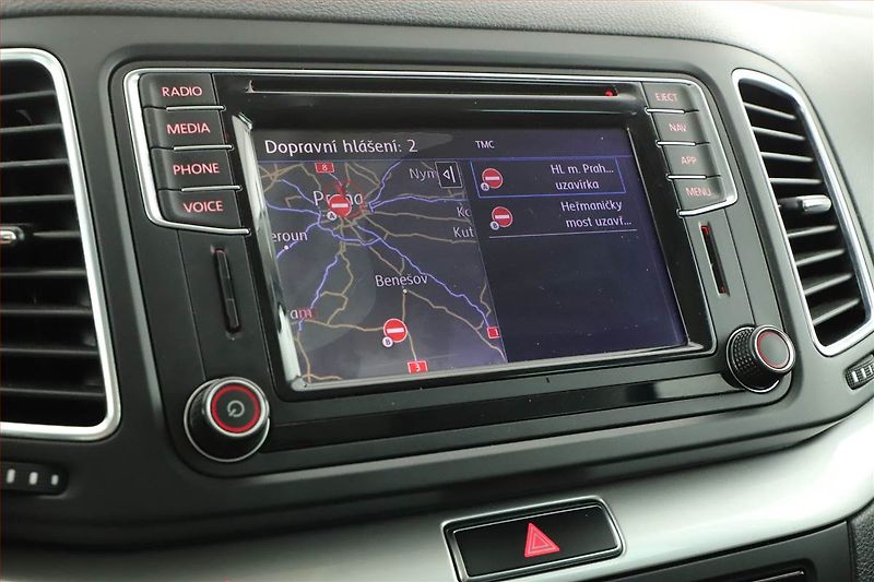 Volkswagen Sharan (2019) 2.0 TDI BMT, Automat, 7 míst - fotka 15 z 24