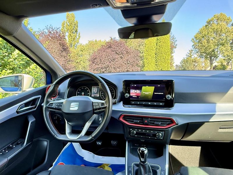 Seat Arona (2023) 1.0TSi 81kW FR aut.parkovaní - fotka 6 z 18