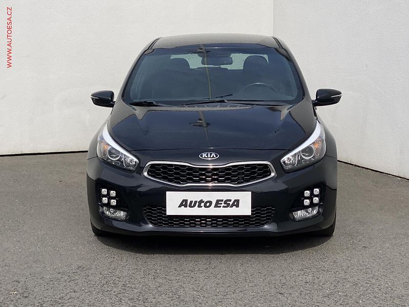 Kia Ceed (2016) 1.6 CRDi, GT Line - fotka 2 z 16