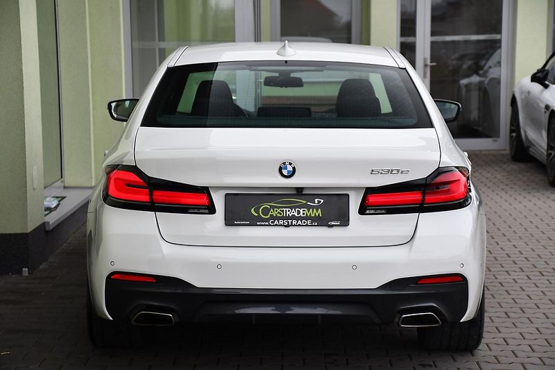BMW Řada 5 530e PHEV M-SPORT xD HUD 1M ČR - fotka 11 z 39