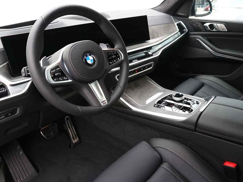 BMW X7 - fotka 7 z 10