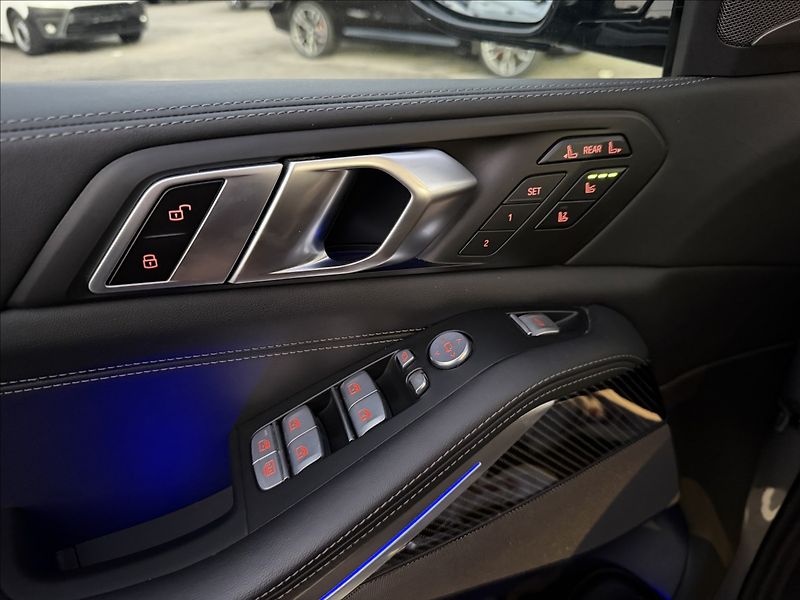BMW X7 40d Msport X-drive - fotka 27 z 43