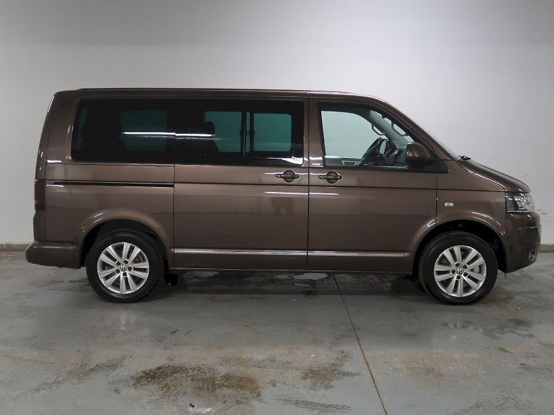 Volkswagen Multivan (2013) LIFE 2.0TDI 132KW 7MÍST - fotka 8 z 30
