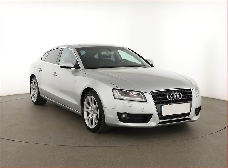Audi A5 (2011) S-Line 2.0 TDI, Navi, Xenony - fotografie inzerátu