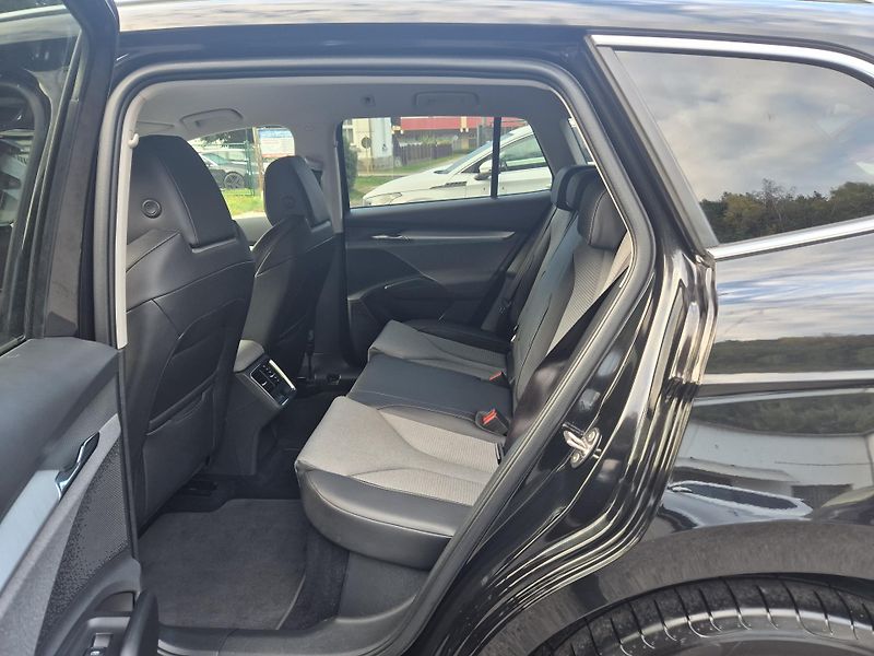 Škoda Enyaq 150kw, iV80 19ALU TZ SOH 96% - fotka 12 z 44