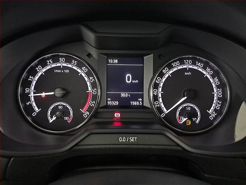 Škoda Octavia (2018) Ambition 1.6 TDI, ČR,1.maj - fotka 11 z 24