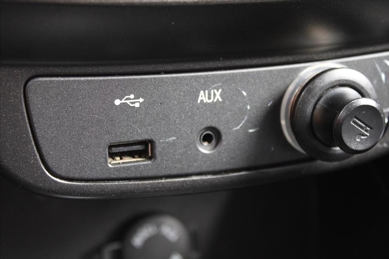 SsangYong Korando 2,0 D20T  AUTOMAT,4x4,TAŽNÉ - fotka 14 z 27