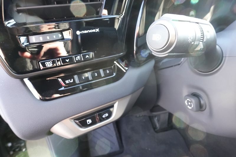 Lexus RX 450h plus ZLEVNĚNO RX450h+ Plug-in Execu - fotka 19 z 33