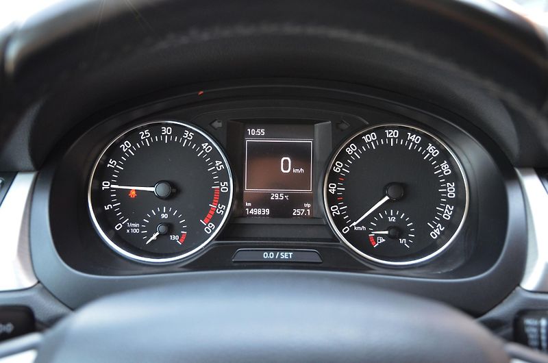 Škoda Rapid (2015) 1.4 TDi 66kW AMB / AUT. KLIMA - fotka 22 z 29