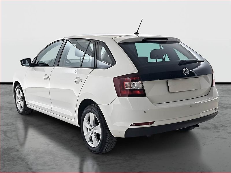 Škoda Rapid (2016) Spaceback 1.2 TSI, ČR,1.maj - fotka 4 z 17