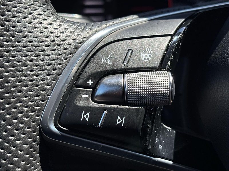 Škoda Kamiq (2025) 1.5 TSI Monte Carlo - fotka 19 z 29
