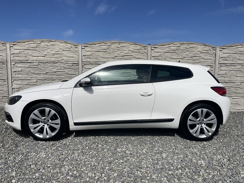 Volkswagen Scirocco 1.4TSi 125PS SPORT EDITION TOP - fotka 1 z 178