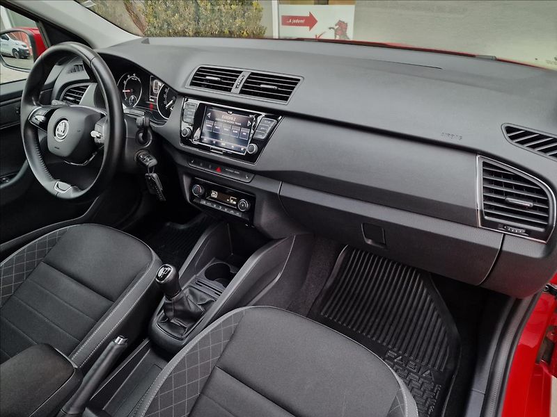 Škoda Fabia 1.0 TSI TOUR,ČR,1.Majitel - fotka 13 z 48