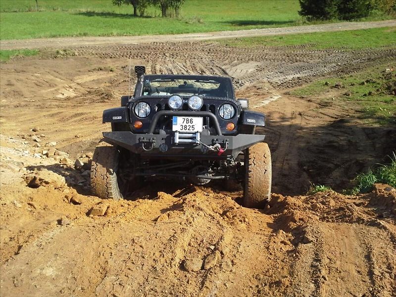 Jeep Wrangler 3,8 V6 UNLIMITED 146kw ARB Har - fotka 25 z 31