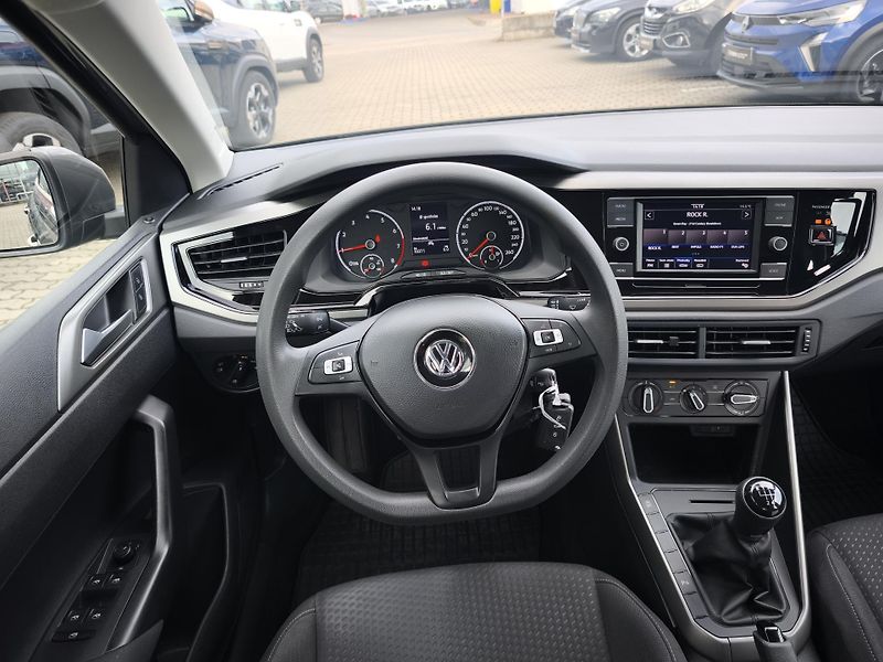 Volkswagen Polo 2020 ČR 1.0 MPI 59kW - fotka 6 z 25